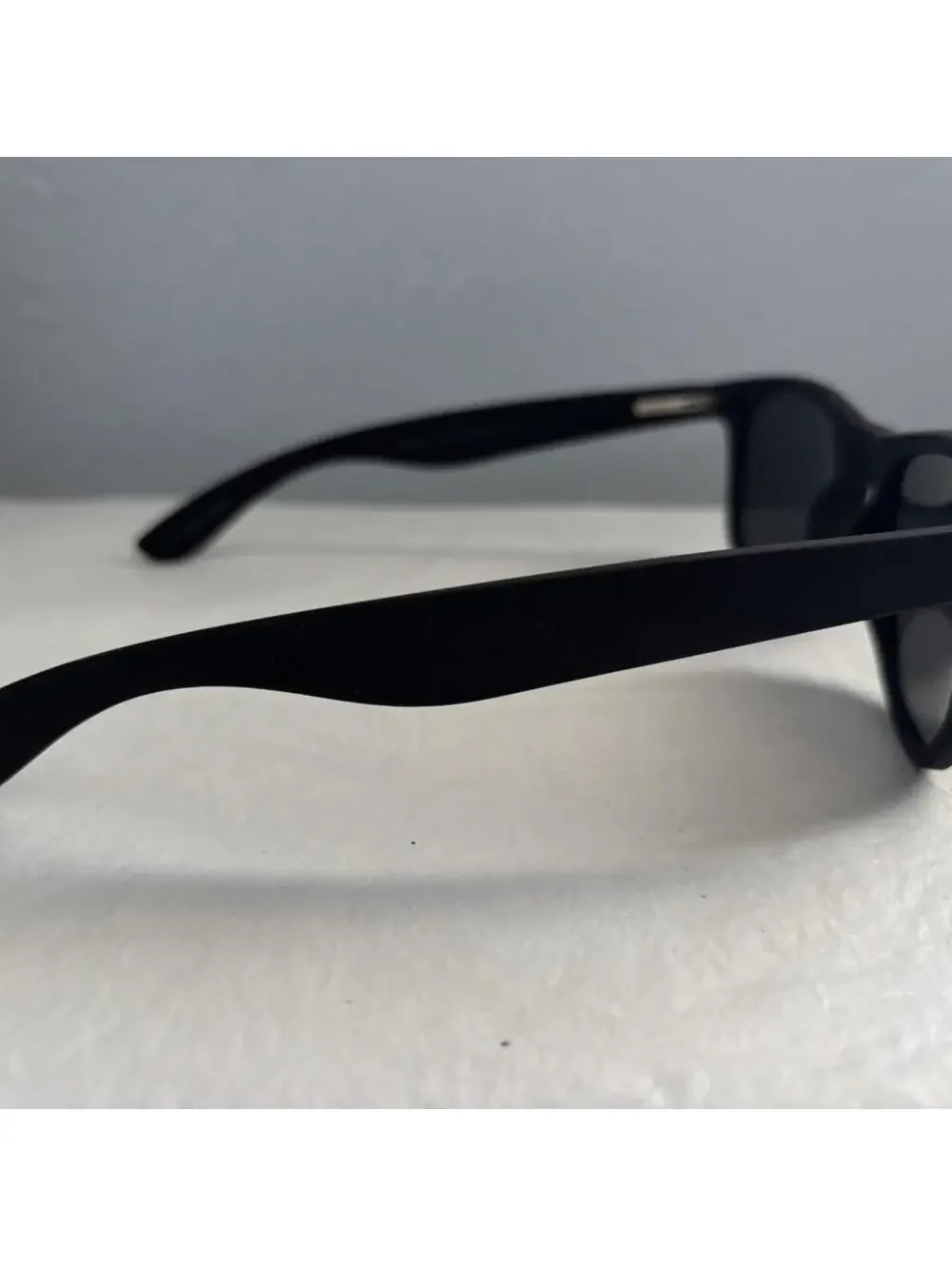 Foster Grant Men's Black Sunglass